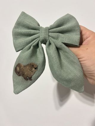 🦦Tato mašlička vznikla na přání a kdo hádal vydru tak hádal dobře! Co myslíte, je si podobná?🦦