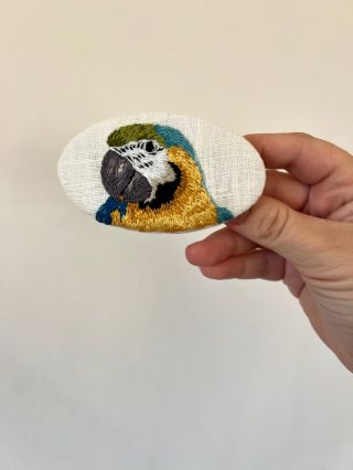 Tak ještě k kšiltovce jsem dodělávala sponu, co myslíte udělá pod stromečkem radost?